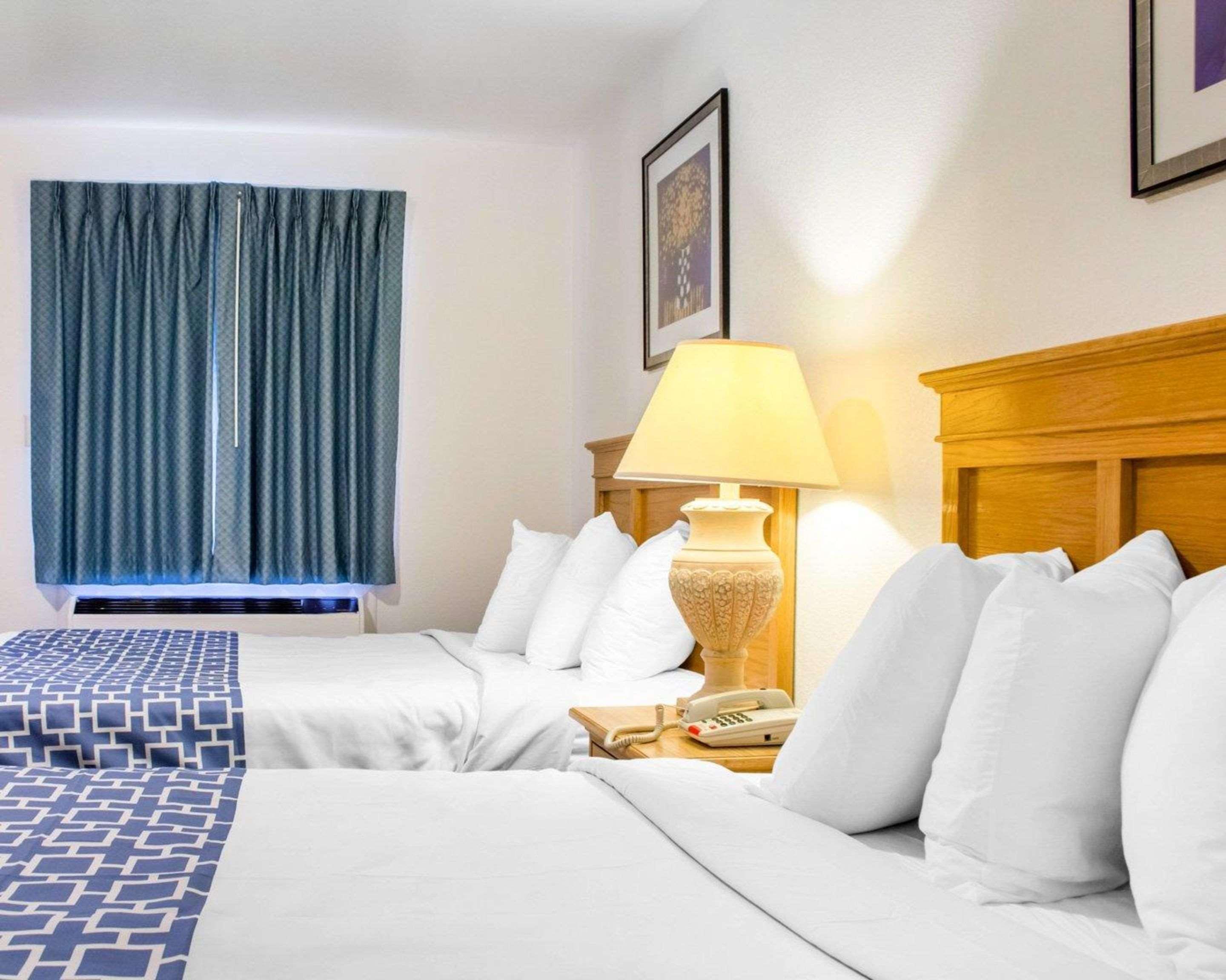 Rodeway Inn Old Town Скотсдейл Екстериор снимка