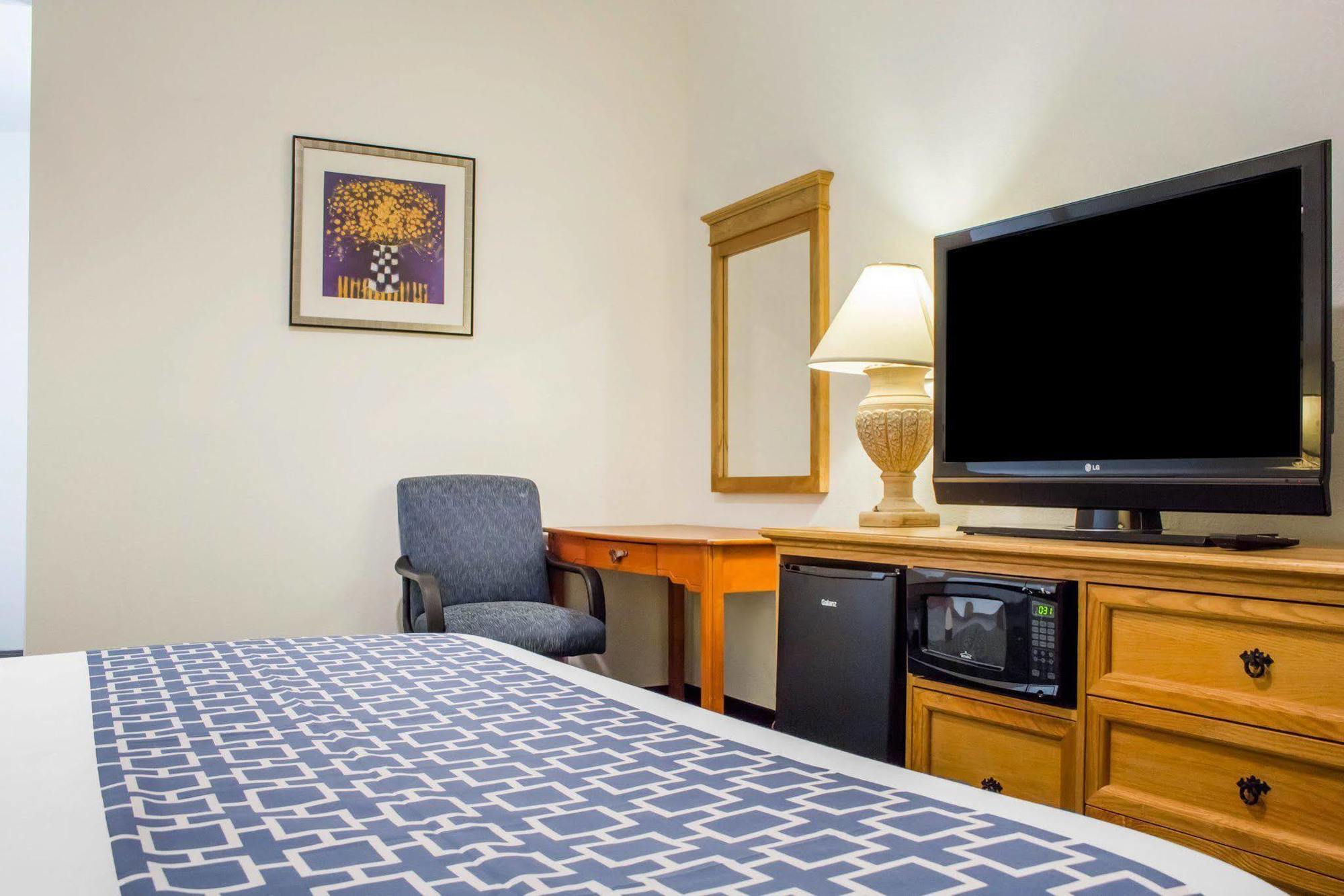 Rodeway Inn Old Town Скотсдейл Екстериор снимка